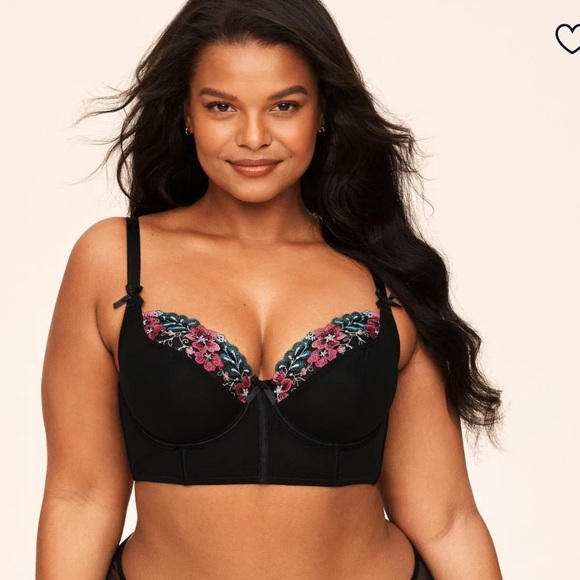 Adore Me Other - Adore Me Elara 46DDD Bra Black
Longline Underwire Back Closure
Embroidered
